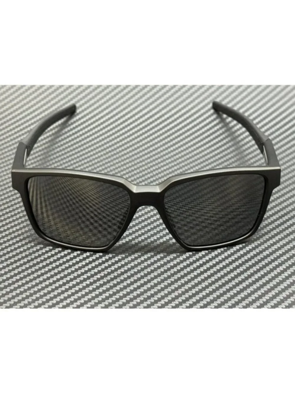 New Oakley Men Matte Black Sunglasses 57-16-146